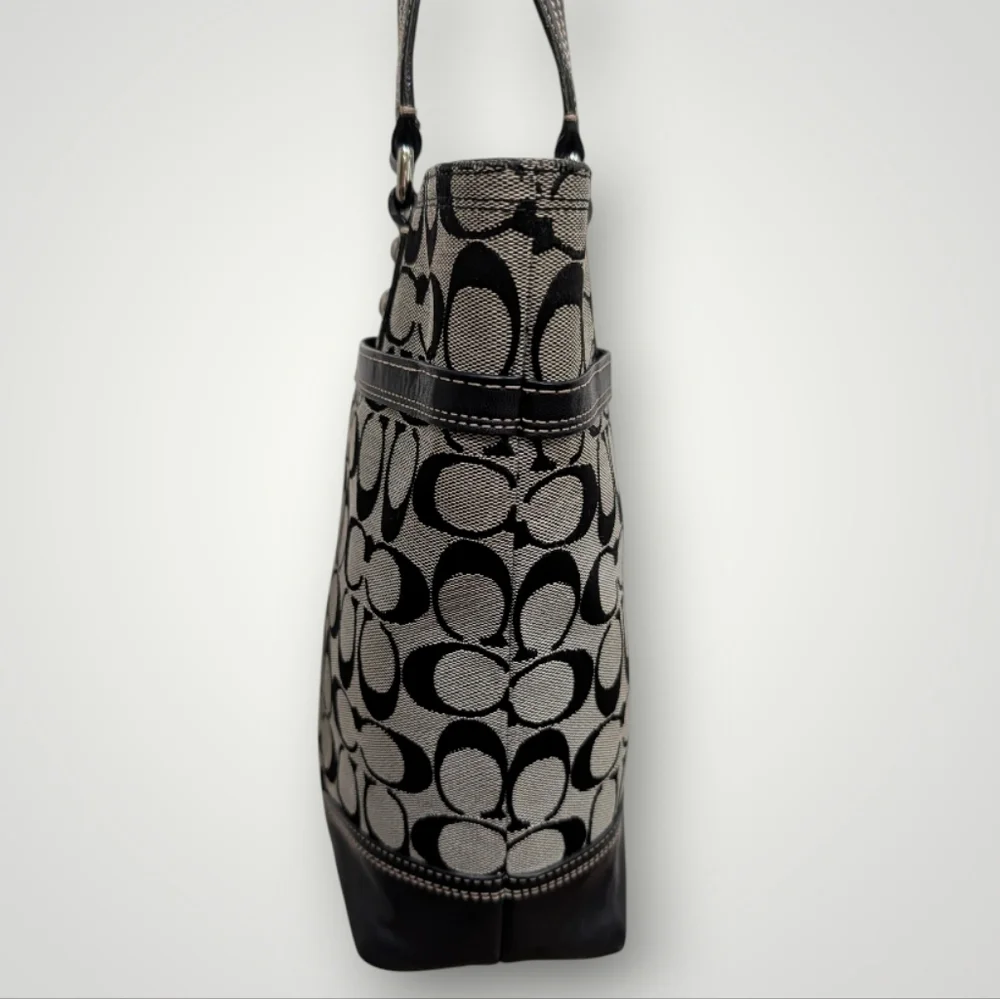 Coach Hampton Signature Tote - Picture 8 of 16